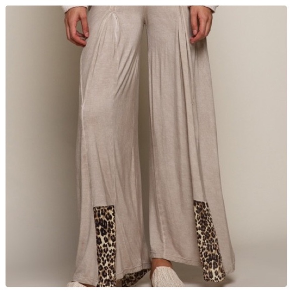 POL Leo Ultra Comfort Big Flair Pants - Picture 3 of 12